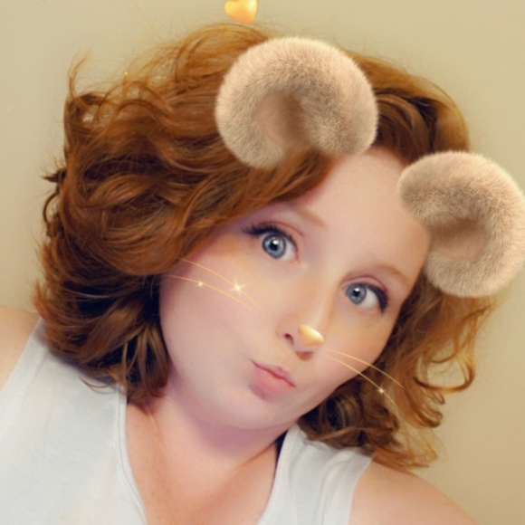 Meet your Posher, Danielle - Picture 1 of 1